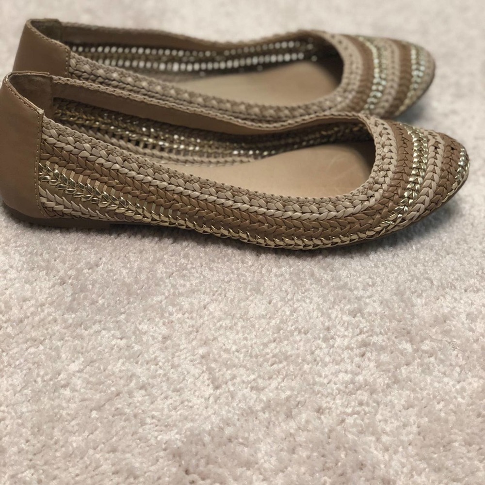 Tan & gold Aldo flats